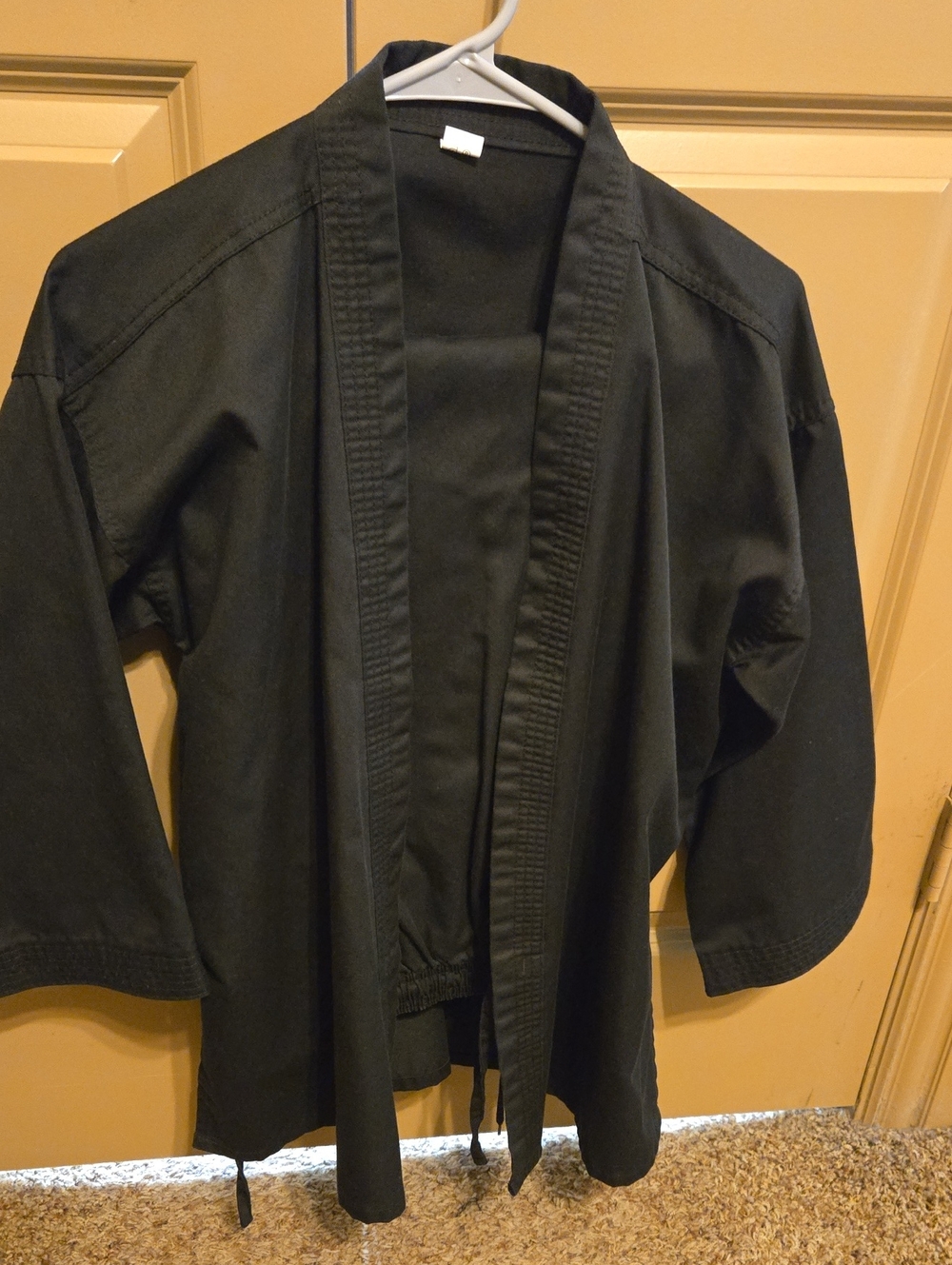 Black Mens/ Women's Martial Arts Uniform 2/160